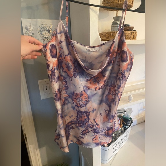 Love it For Eternity Tue Dye Satin Cowl Neck Tank Large - Picture 2 of 3